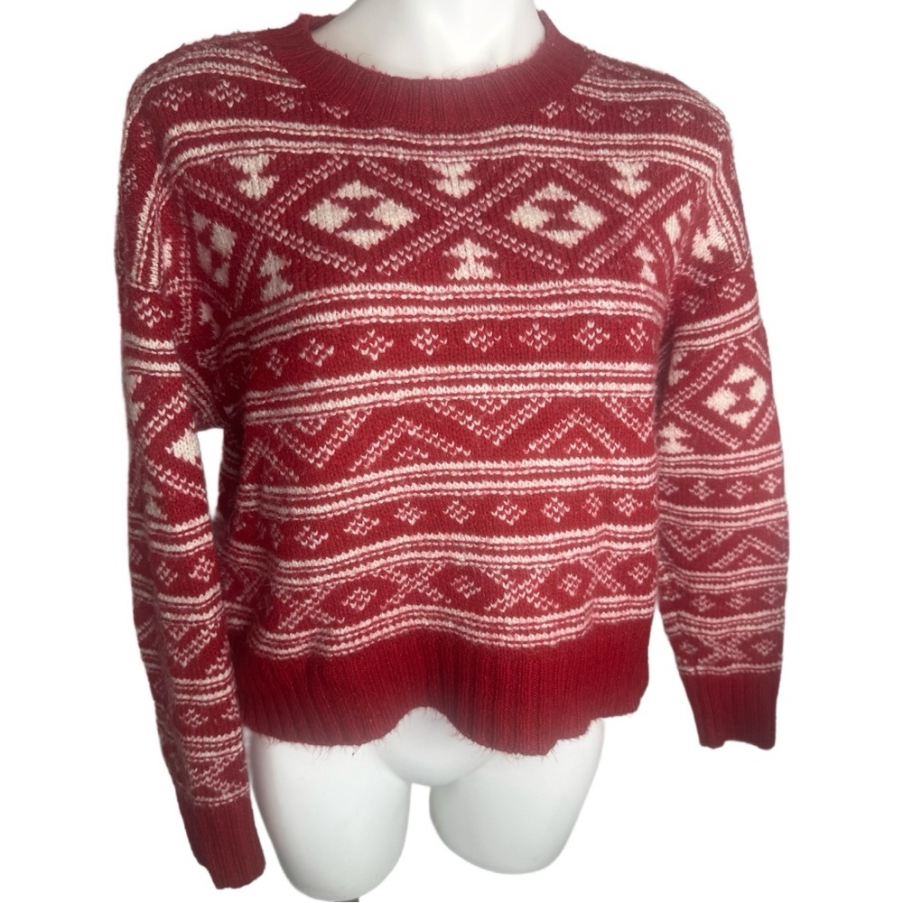 American Eagle Outfitters Red and White Fair Isle Knit Sweater Size Small